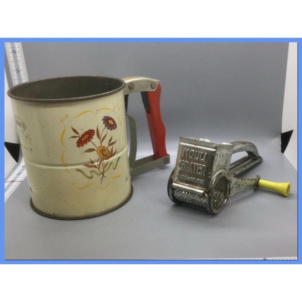 Vtg Kitchen Gadgets